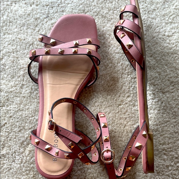 Boohoo Shoes - Bamboo SEXY Rose Gold Studded Strap Sandals, Size 8.5 Pink, EUC, Ankle strap!